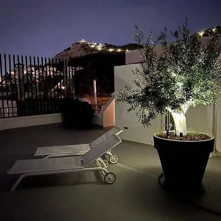 The World Is Beautiful - Cozy Rooftop In Kolonaki! * Athens