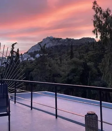 Apartment The World Is Beautiful - Cozy Rooftop In Kolonaki! Athens